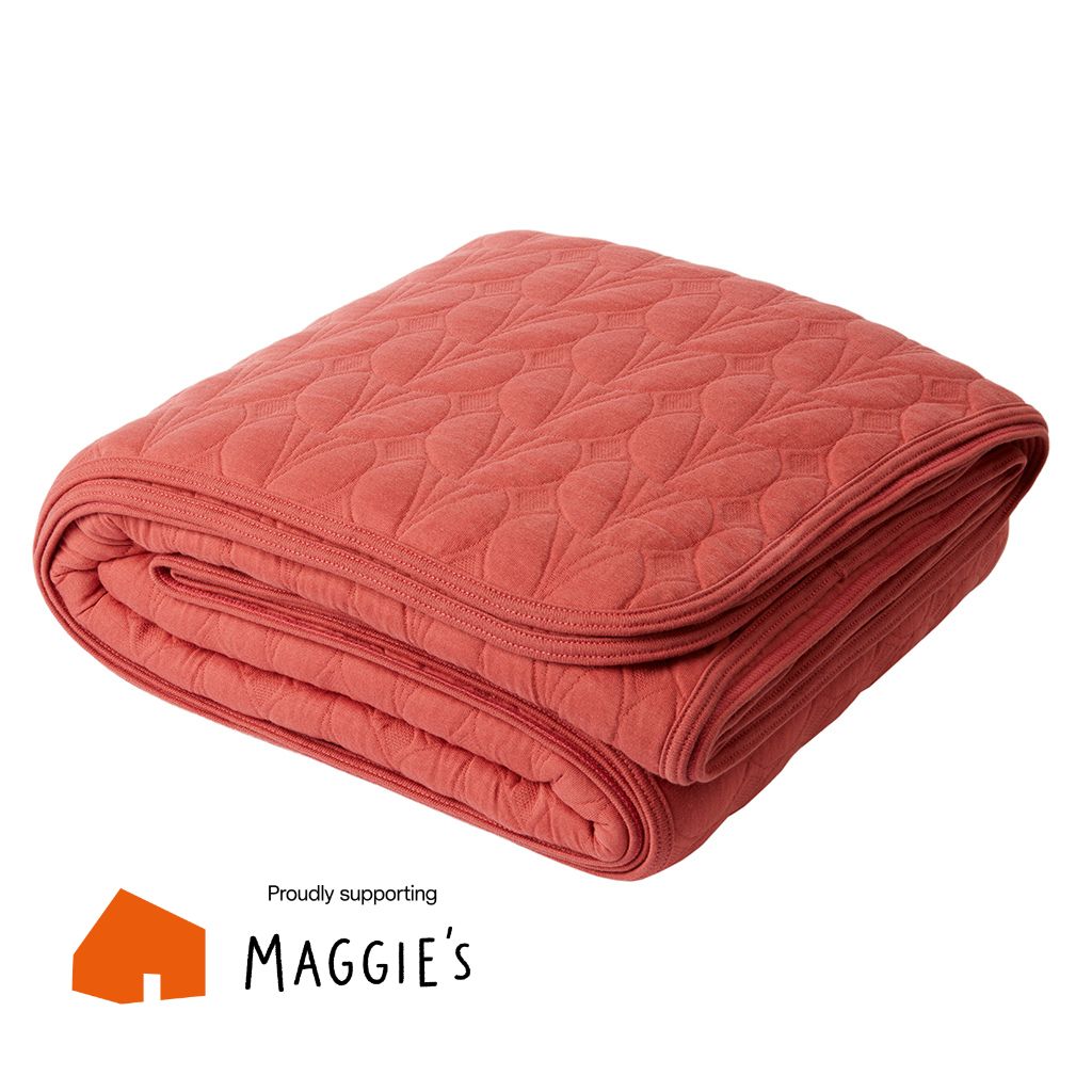 kingsize coral quilted bedspread