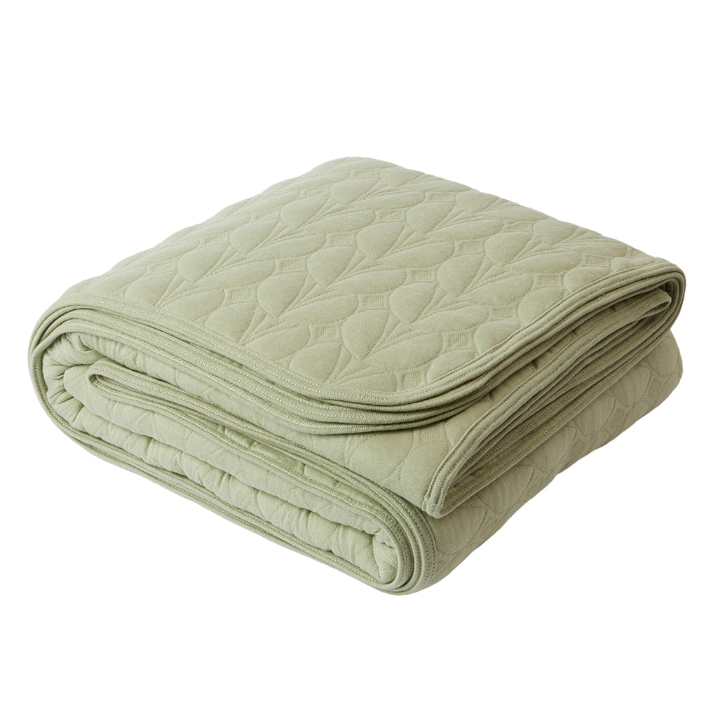 Quilted King SizeCotton Bedspread in Pisatcio Green