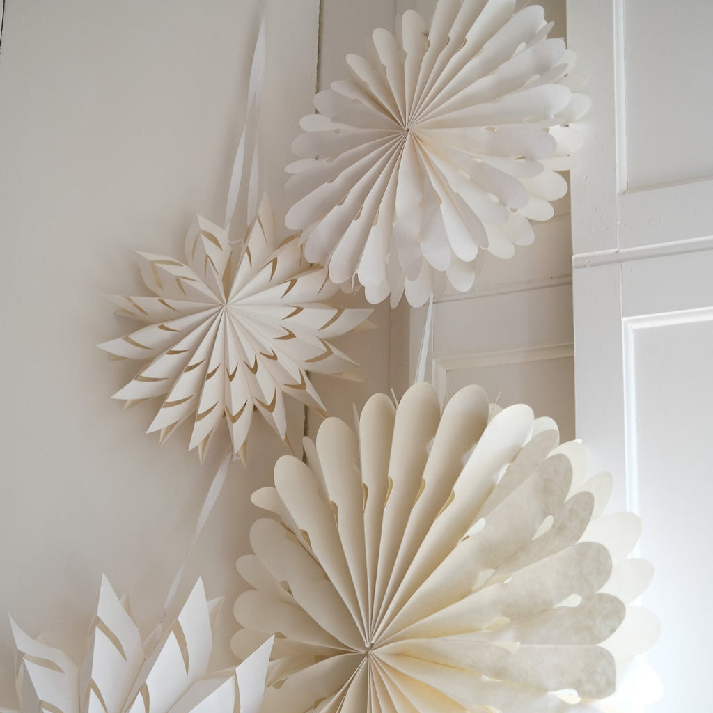 Paper Small Curved Star