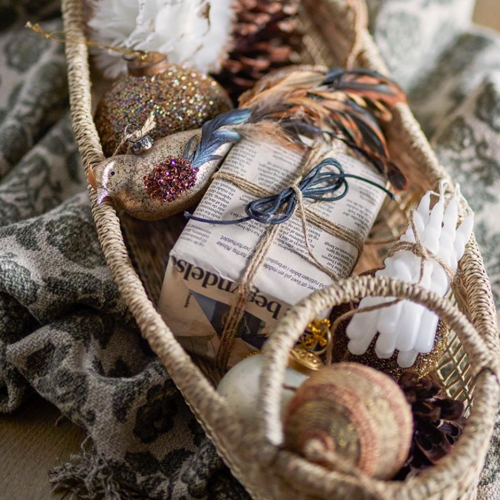 White Twist Candle - Set of 12