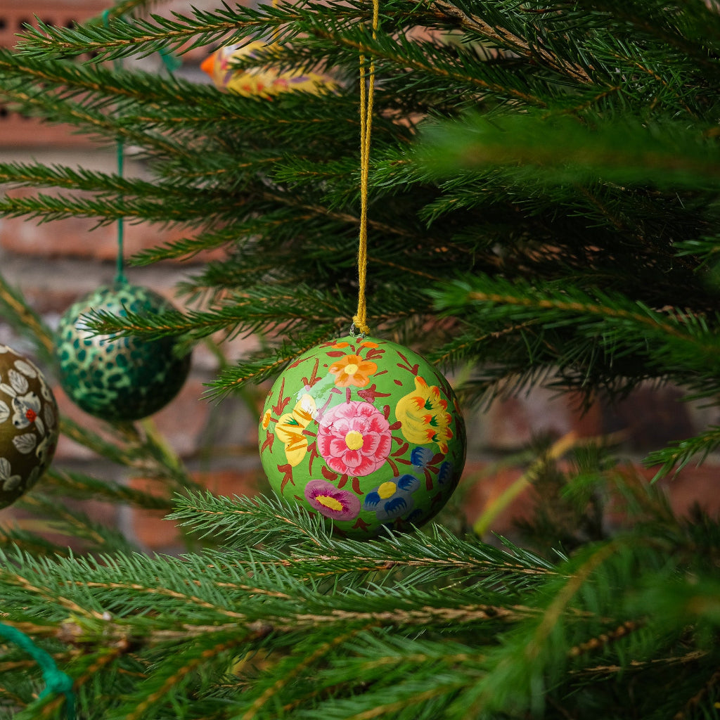 Bauble - Green Petunia