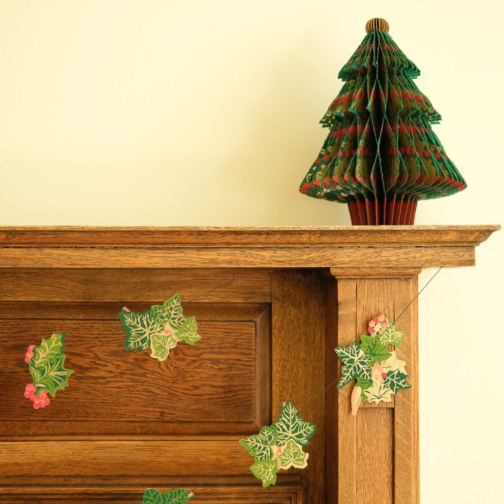 Holly and Ivy - Garland