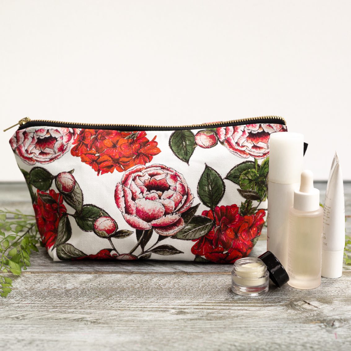 In Full Bloom Wash Bag - Pure