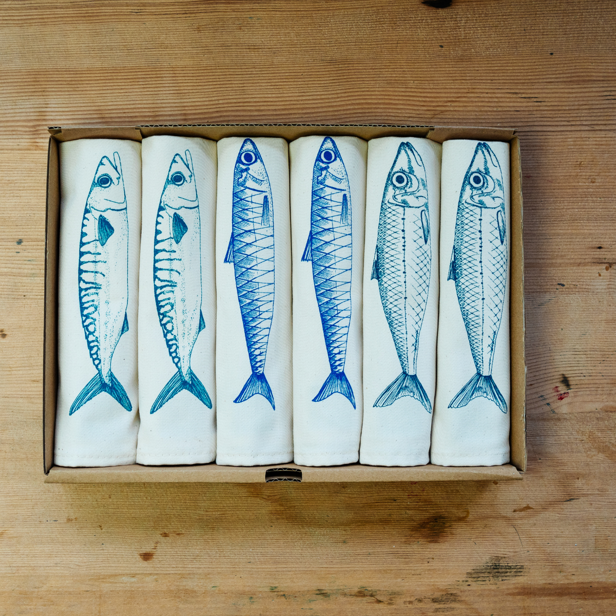 Set-of-six-fish-cotton-napkins-boxed