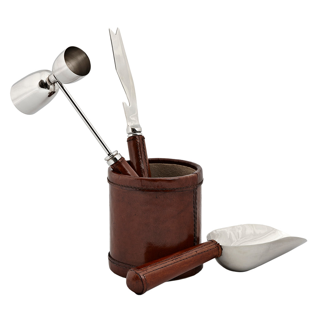 Add a round pen pot to store the cocktail tool collection 