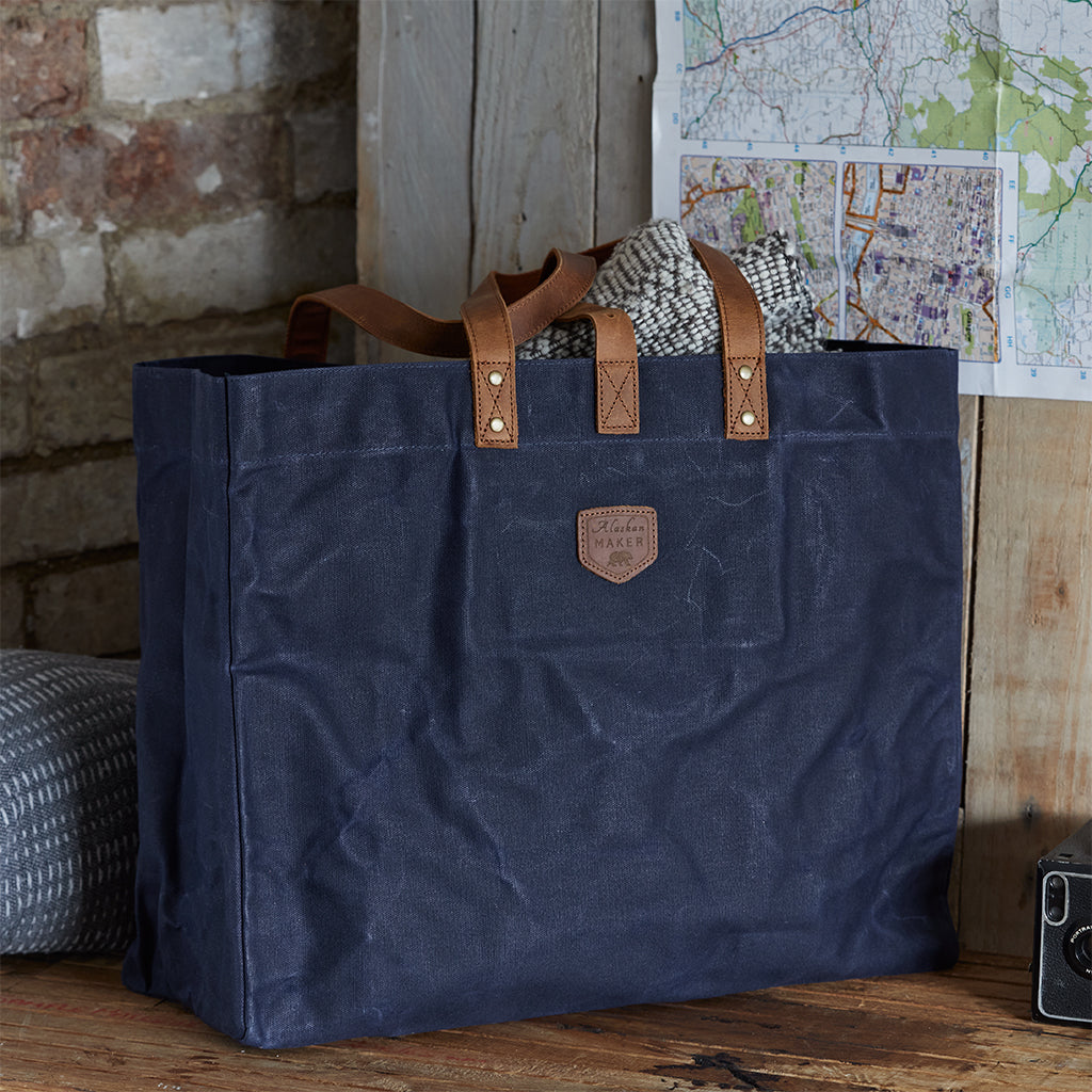 Waxed canvas tote bag in navy